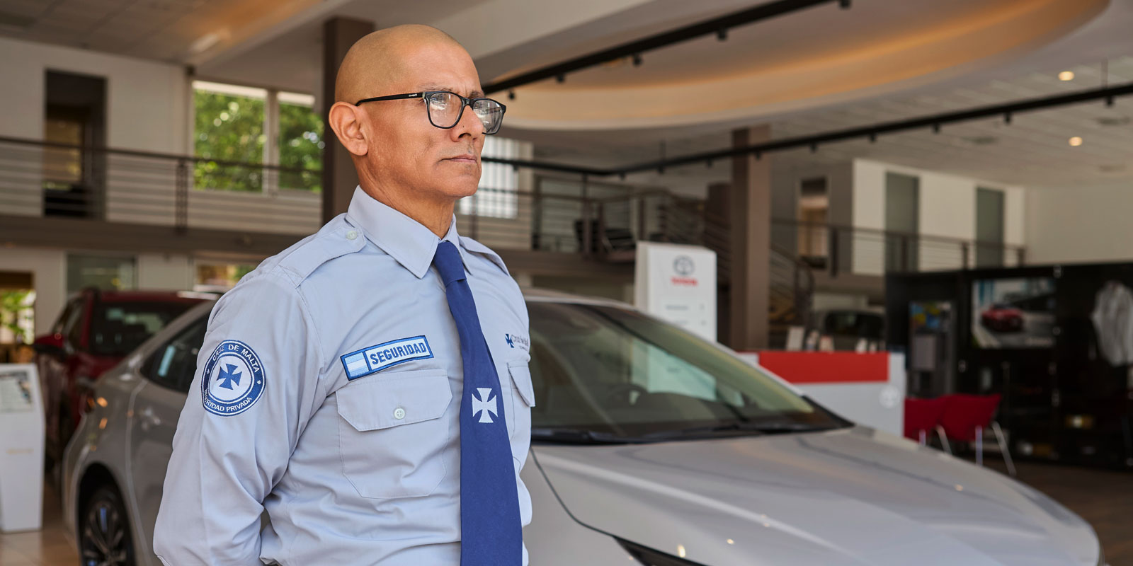 Vigilador de la Cooperativa de Trabajo Cruz de Malta en Toyota Treos